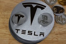tesla_emblem_02.jpg