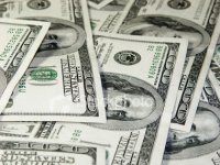ist2_300789_100_s_all_about_the_benjamins.jpg