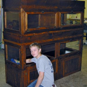 www_cagecompany_com_stack_cage_dividers_english_chestnut