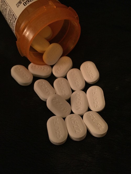 Buy Percocet (acetaminophen) Online http://chemresearchshop.com/product/per