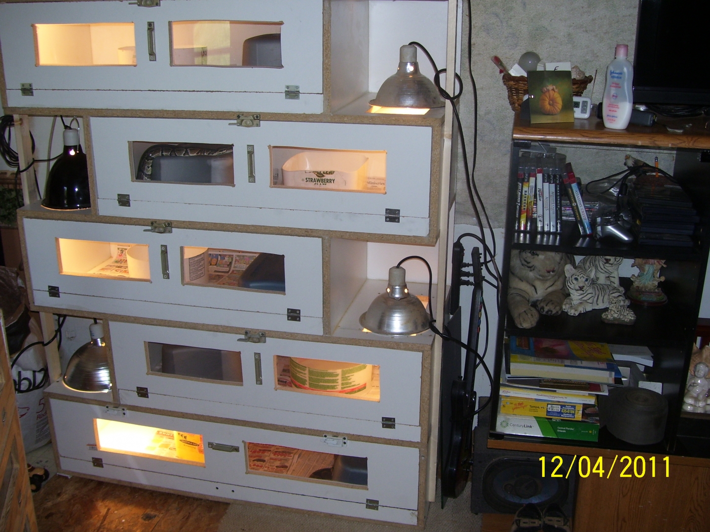 heres some balls and new cage